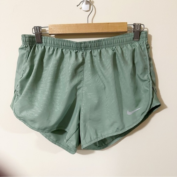 Nike Pants - Nike Dri Fit Running Green Pattern Shorts Pocket Size Medium Athletic